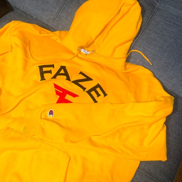 Rare FaZe x Champion Collab 2018 - Picture 7 of 7